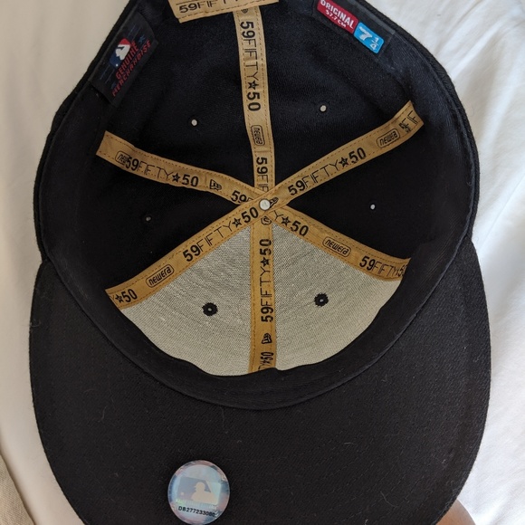 NY Yankees 59FIFTY Black Fitted Cap 7/14 - NEW - Picture 2 of 2